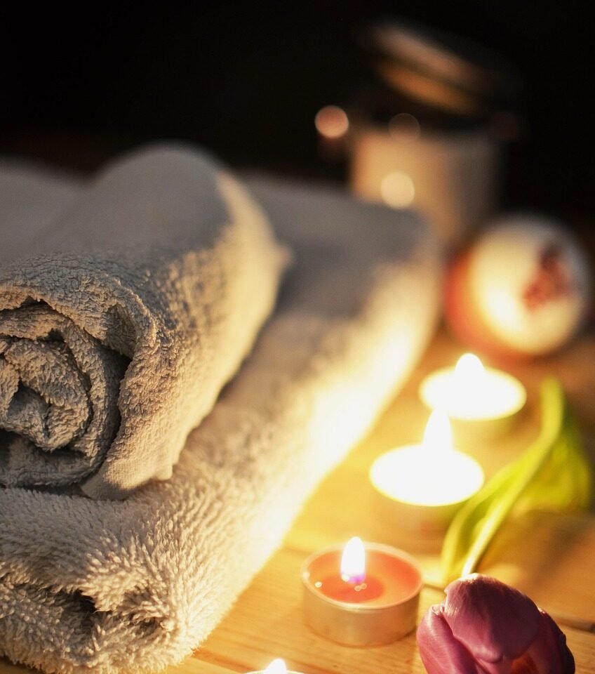 massage-therapy-1584711_1280